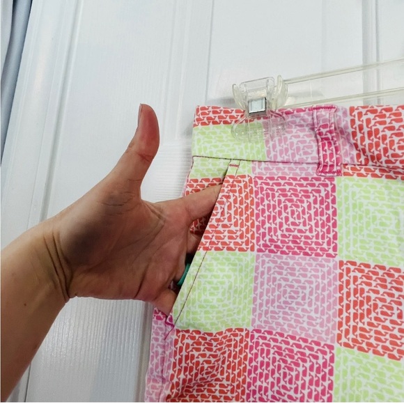 Vineyard Vines Women’s Size 2 Green Pink Orange Whale Patchwork Chino Shorts - Picture 5 of 5